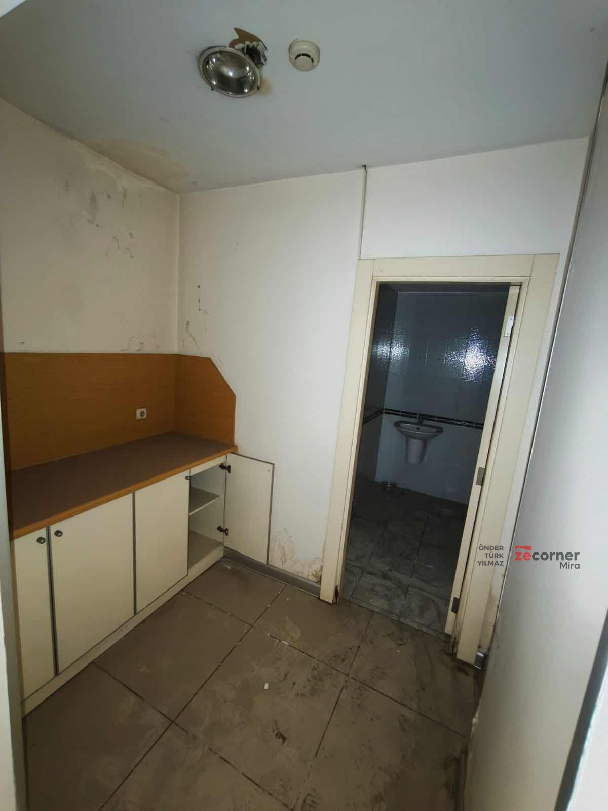 27 mayısta asansörlü komple bina - Resim 17