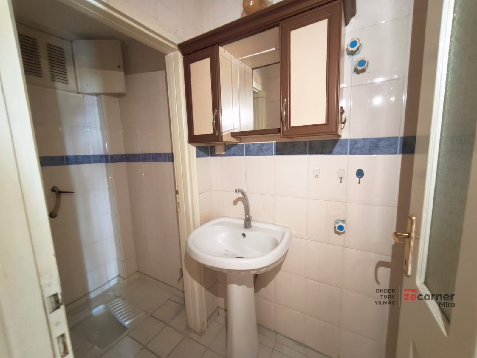 MEVLANA'DA SATILIK DUBLEKS.GARAJLI,GENİŞ,MASRAFSIZ DAİRE - Resim 3