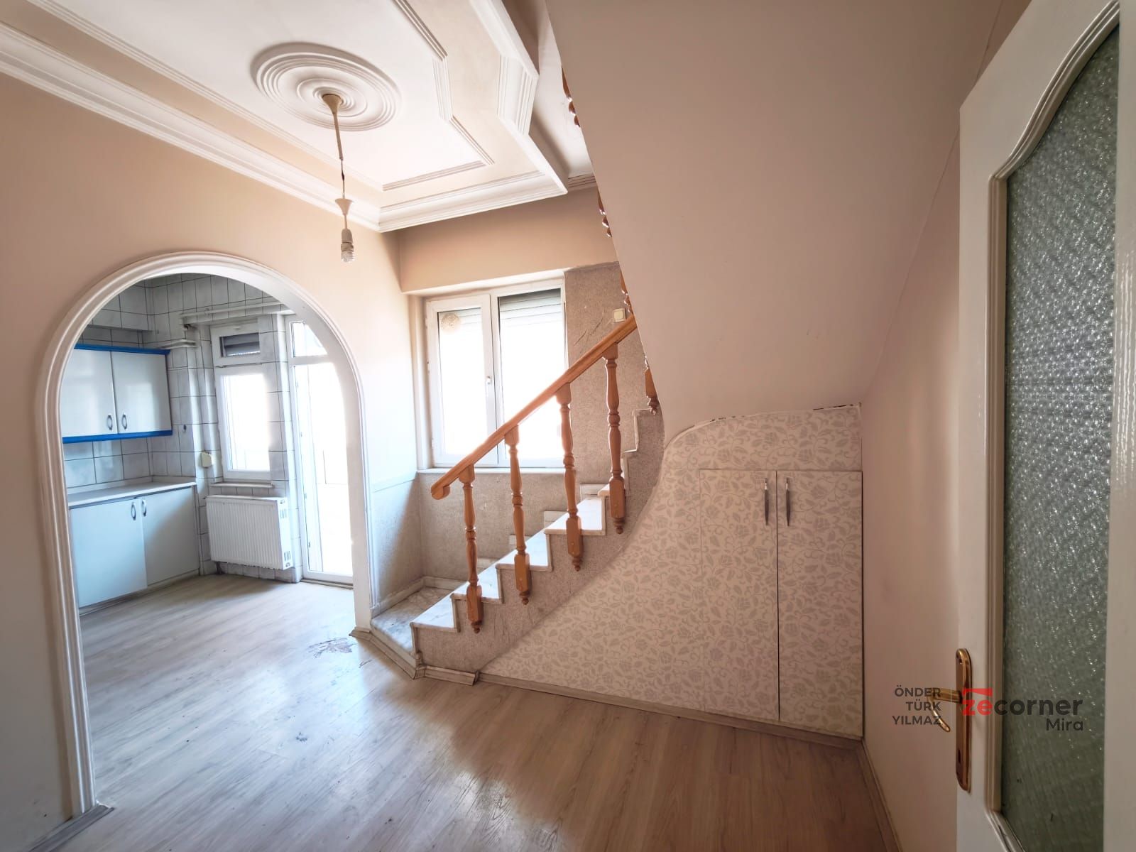 MEVLANA'DA SATILIK DUBLEKS.GARAJLI,GENİŞ,MASRAFSIZ DAİRE - Resim 15