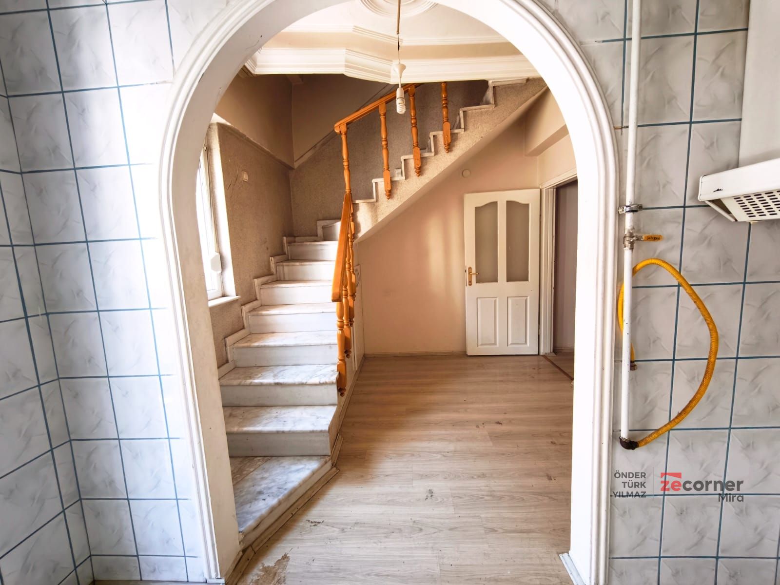 MEVLANA'DA SATILIK DUBLEKS.GARAJLI,GENİŞ,MASRAFSIZ DAİRE - Resim 16
